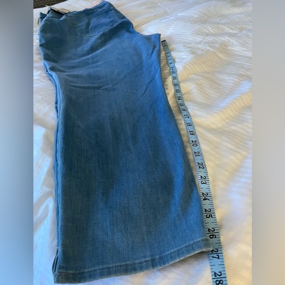 NYDJ Super Skinny Ankle Pull-On Jeans - Picture 3 of 6